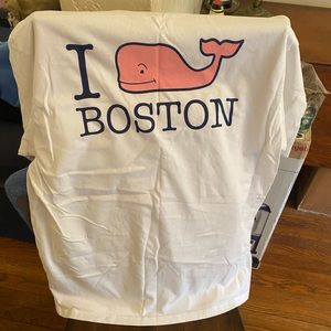 Short Sleeve Vineyard Vines, Boston inspired. Large.